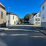 Sentral Og Moderne Leilighet I Stavanger